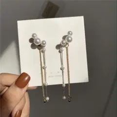 Item thumbnail for item d1d674b3-ff10-4f60-8ca5-236c09493624