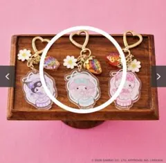 サンリオ　きらきらフルーツチャーム　マイメロ　　大粒いちご　キラキラ