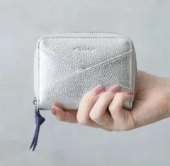 Actually アクチュアリー お札が折れない ジャバラミニ財布 本革のサムネイル