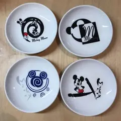 ミッキー　小皿4枚セット