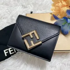 希少 Fendiフェンディ 三つ折り財布 FF ダイヤモンドロゴ ブラック