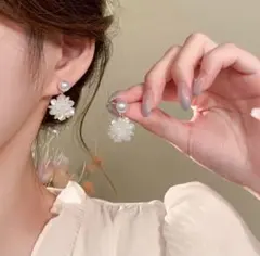 【新品】綺麗め　入学式　花　花モチーフ ピアス パール 結婚式 フォーマル