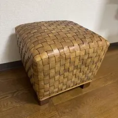 レザー編み込み オットマン スツールのサムネイル