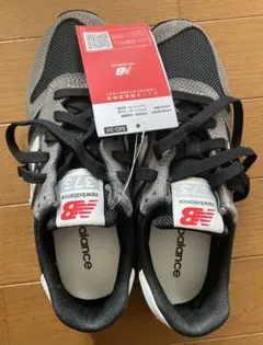 ニューバランス　スニーカー　22.5cm