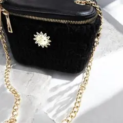 EVRIS バニティーデザインニットチェーンBAG黒