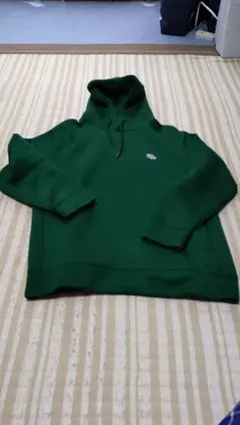 緑 パーカー