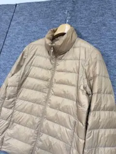UNIQLO ユニクロ 軽量 ライトダウンジャケット ベージュ レディース L