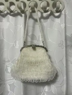 ホワイトビーズフリルパーティーバック