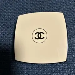 CHANEL LES BEIGES B20 プレストパウダー　12g レベージュ