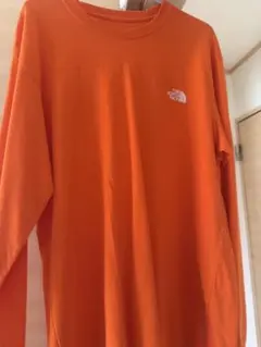 THE NORTH FACE 長袖Tシャツ オレンジ M