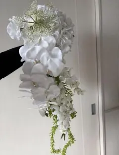 胡蝶蘭ブーケ　ホワイト 造花 フラワーアレンジメントのサムネイル