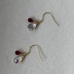 赤とクリスタルのドロップビーズピアス[328]