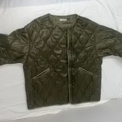 オリーブ色 キルティングジャケット