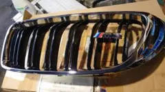 F80 M3 フロントグリル　純正品のサムネイル