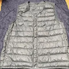 mont-bell スペリオダウンVネックベスト（Sサイズ、ダークグリーン）