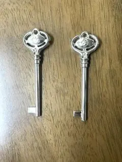 YAMAHA グランドピアノ用 鍵 2本セットのサムネイル