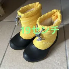 イエローファスナー付きブーツ　スノーブーツ　雪遊び　防水　防寒　シューズ　靴