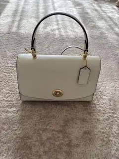 ホワイトレザー ハンドバッグ ゴールド金具