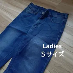 濃い青 スキニーデニム　ストレッチ素材