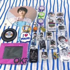ＡＡＡ・西島隆弘『缶バッジ・ミラー・スマホリングなど』２６点セット まとめ売り