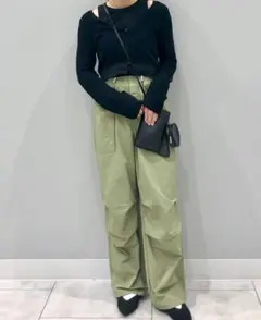 【GU】 ジーユー XS レディース ワイドパンツ　グリーン