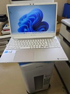 ゴールドDynabook第8世代Corei7/32G/SSD1TBバッテリ-良好 - メルカリ