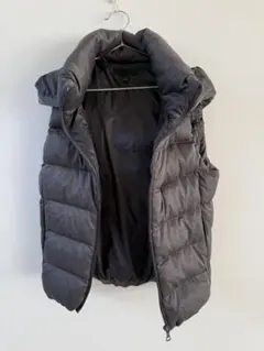 UNIQLO ユニクロ　グレー フード付き キルティングダウンベスト S