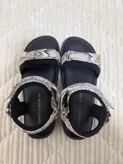 しまむら HK WORKS LONDON ヘビ柄サンダル Sサイズ
