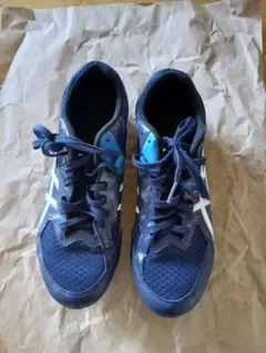 ASICS スパイクシューズ ネイビー/ホワイト