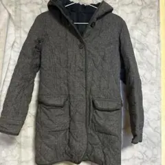 グレー キルティングジャケット フード付き