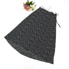 美品✨ユニクロ（M）フレアロングスカート 白×黒 ダルメシアン 不規則ドット柄