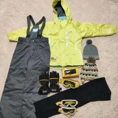 お得!!女子デサント スキーウェア150㌢ 上下 小物フルセットゴーグル手袋