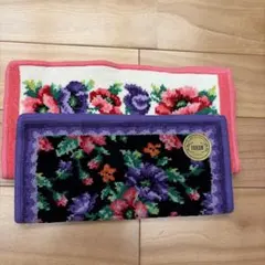 未使用品　FEILER 花柄タオルハンカチ 2枚セット