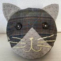 ねこ型ポーチ　ハンドメイド