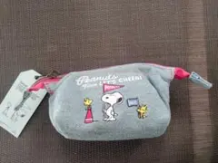 新品未使用★スヌーピー デニム刺繍 ミニポーチ