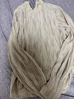 DAZY ベージュ 長袖 シャツ Sサイズ