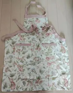 未使用品　ローラアシュレイ　LAURA ASHLEY　エプロン　花　柄　ピンクのサムネイル
