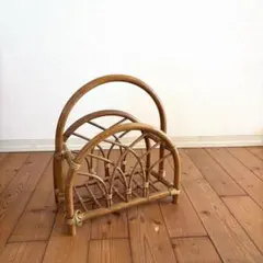 藤マガジンラック昭和レトロ ラタンアンティーク20×40×45 - メルカリ
