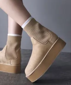 厚底ソックスムートンブーツ