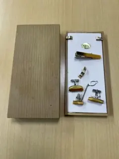 ネクタイピンとカフスボタンセット