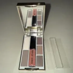 【未使用】BOBBI BROWN プレタパーティ　ミニ　アイ&リップ　パレットのサムネイル