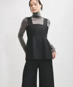 美品✨️】 アダムエロペ レーススリーブロンパース オールインワン V 