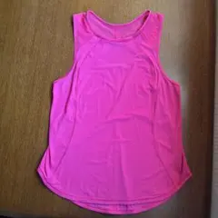 タンクトップスポーツ