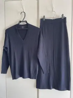 ユニクロ リブニット＆スカート セットアップ　ネイビー S