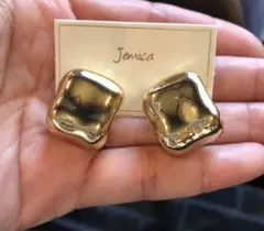 【No.309】上品アンティーク調肉厚ぷっくりスクエアゴールドピアス新品シンプル