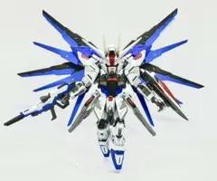MGSD フリーダムガンダム 全塗装 ニューガンダム風 完成品 - メルカリ