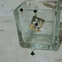 送料無料☆白うさぎ＆スペードのトランプのスウィングピアス☆3点セット