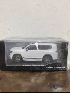 値引き中！未開封！ランドクルーザー　ミニカー　1/30スケール　ホワイト
