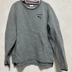 PUMA EVOグレー トレーナー