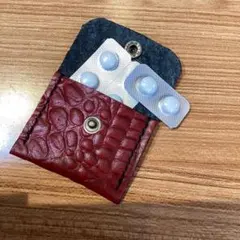 ピルケース　ハンドメイド　本革　革細工　レザークラフト
